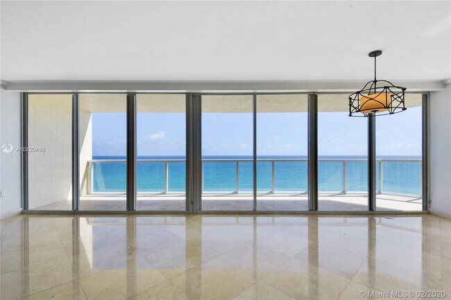 Foto del edificio - 7330 Ocean Terrace