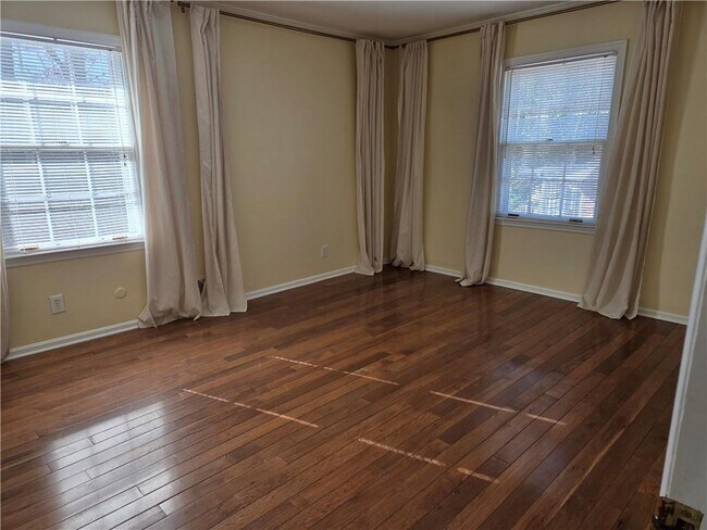 Foto del edificio - 1193 Angelia Dr SW