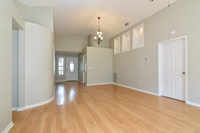 Building Photo - 4007 Fontana Pl