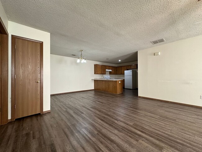 Building Photo - 1060 Farley Cir