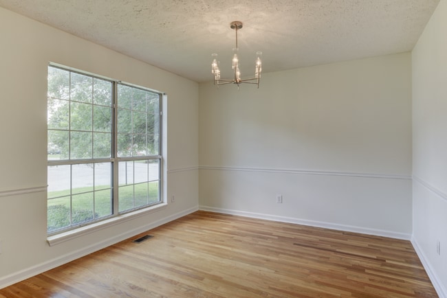 Building Photo - 1101 Pebble Creek Ct E