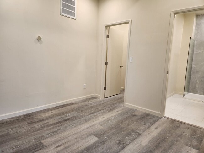 Interior Photo - 570 Boden Way