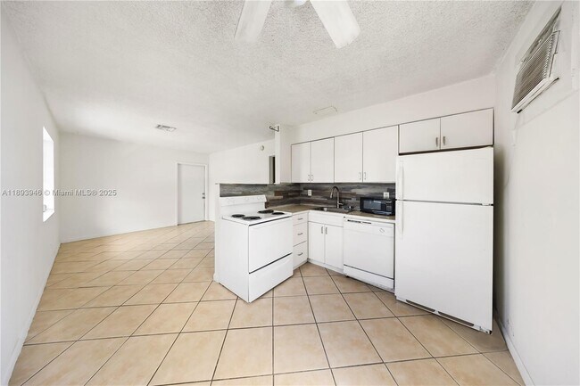 Foto del edificio - 400 SE 31st St