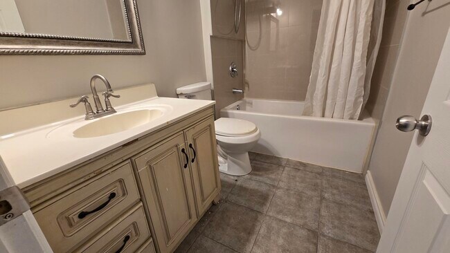 Photo du bâtiment - 422 Cannon St E