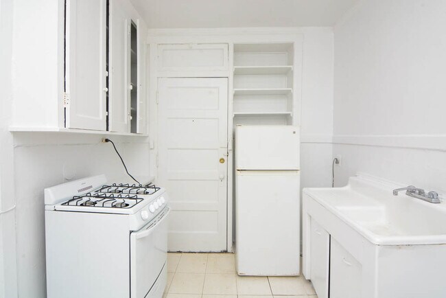 Building Photo - 2714 N Spaulding Ave