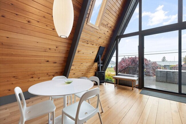 Foto del edificio - 3711 S Shorewood Ave