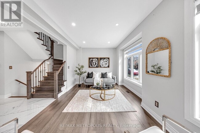 Building Photo - 10 Snowcreek St