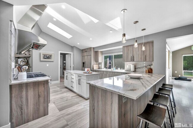 Building Photo - 14050 Broili Dr