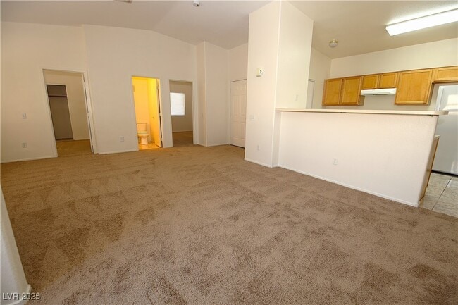Building Photo - 8725 W Flamingo Rd