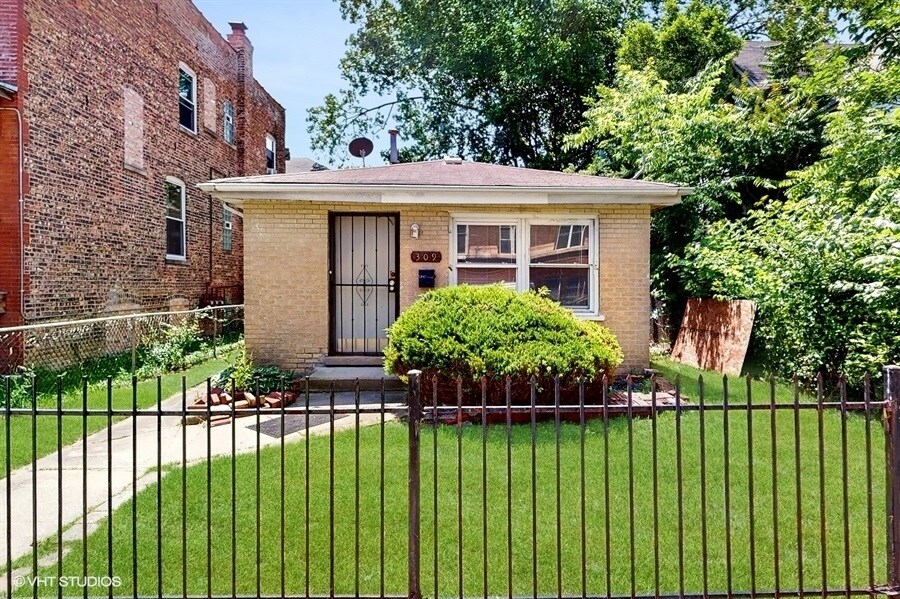 Foto principal - 309 W 109th Pl