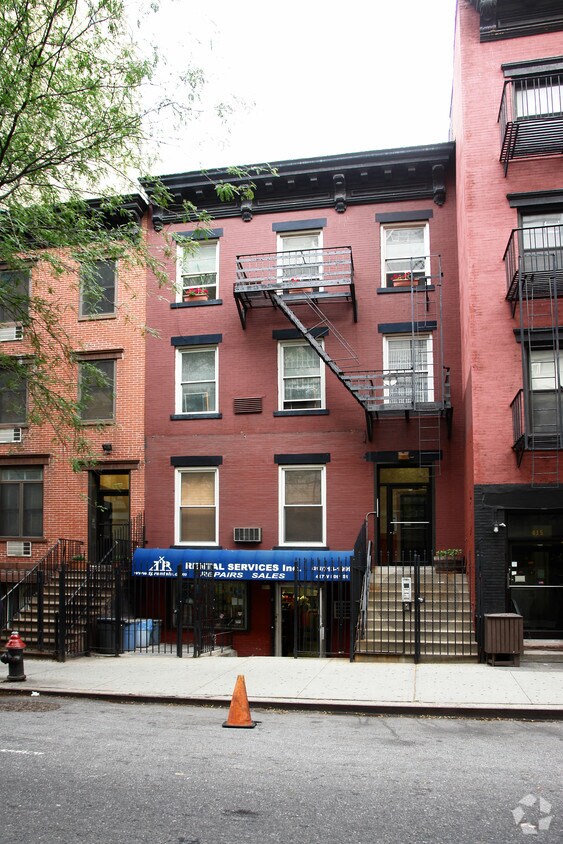 Primary Photo - 417 W 50th St
