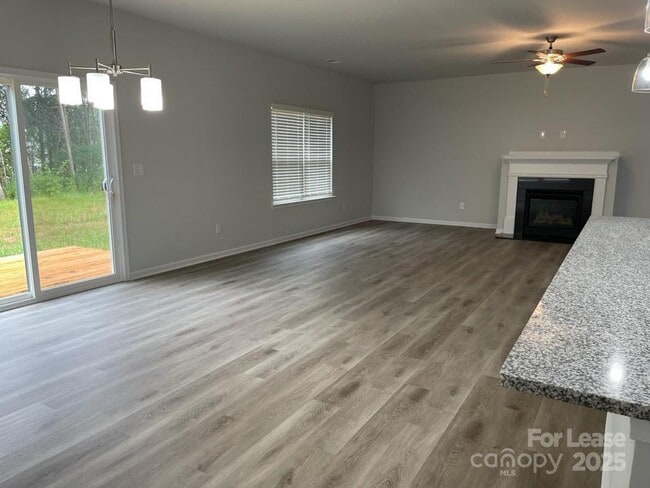 Building Photo - 4513 Cecilia Ln