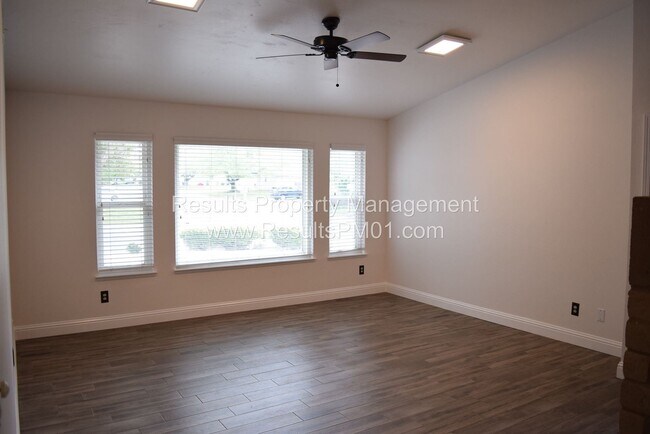 Building Photo - 3 br, 2 bath House - 5721 Walnut Ave.