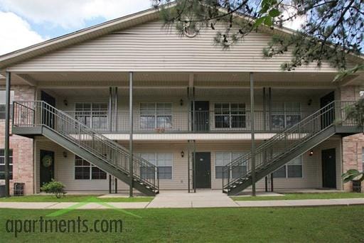 Primary Photo - 301 N Military Rd