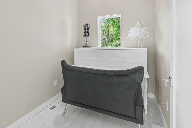 Foto del edificio - 1507 Shady Brook Ln