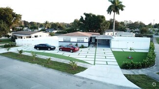 Building Photo - 3240 SW 17th St
