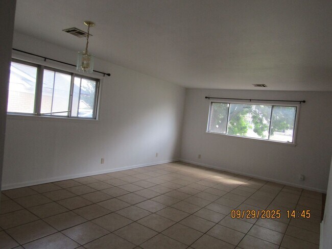 Foto del edificio - Move In Special: $250 off 1st full Month's...