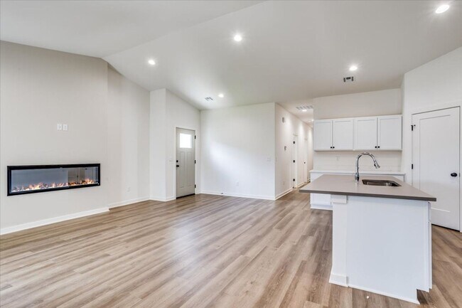 Building Photo - Area151-Aria Plan
