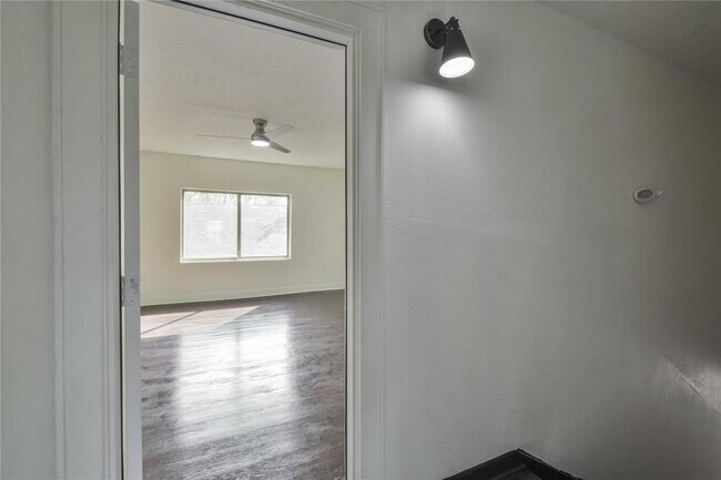 Building Photo - 4203 Rusk St