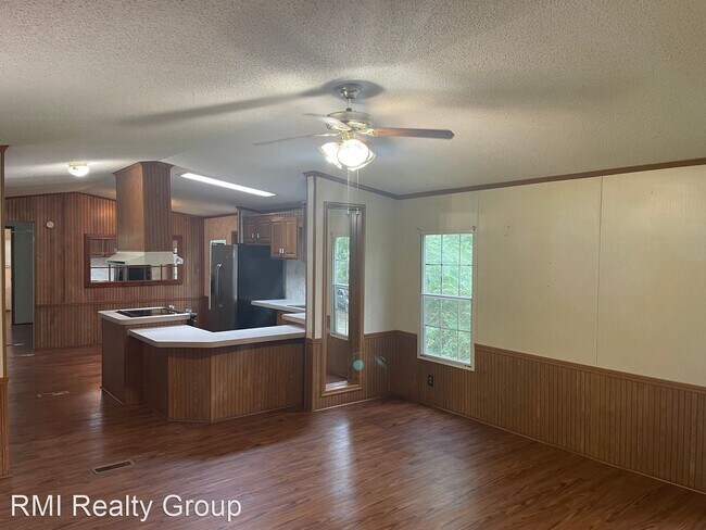 Building Photo - 3 br, 2 bath House - 74 Creek Road
