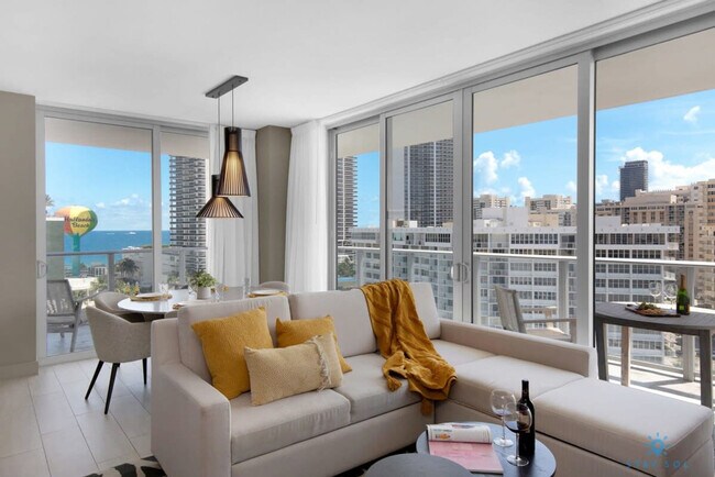 Building Photo - 4010 S Ocean Dr