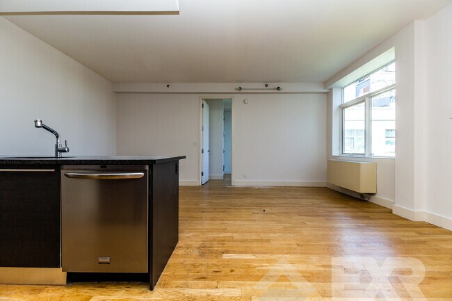 Foto del edificio - 114 Troutman St
