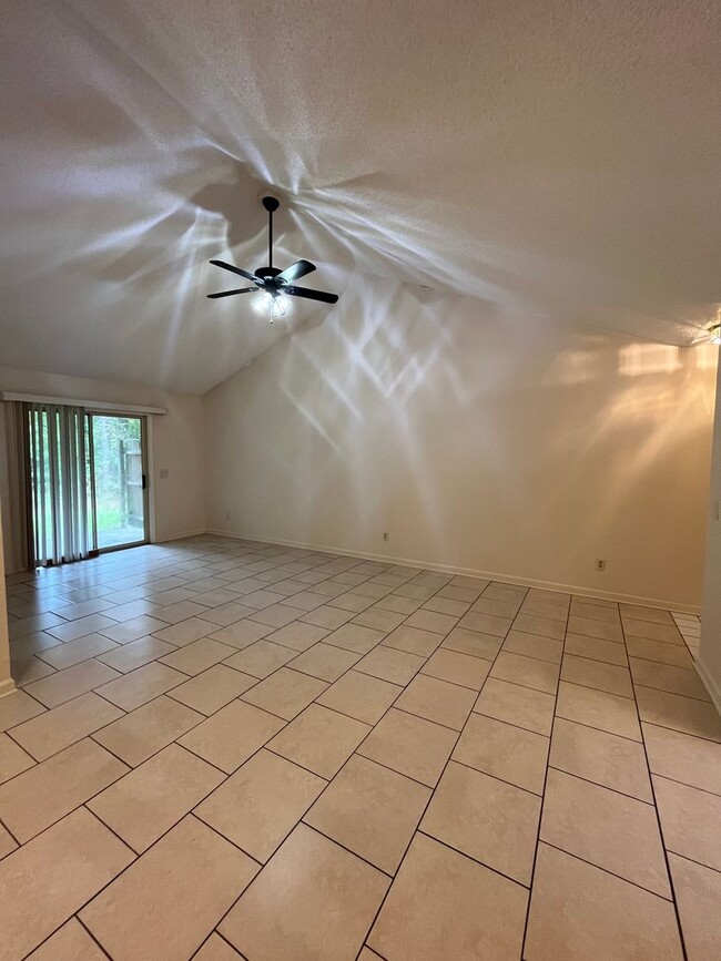Building Photo - 441 AdmiralsWalk Dr