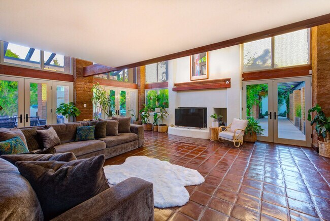 Foto del edificio - 3650 N 38th St
