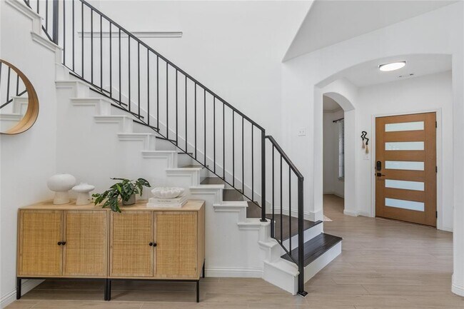 Foto del edificio - 3831 Sapphire Loop