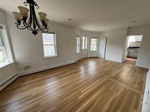 Building Photo - 339 Midland Ave