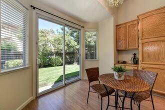 Building Photo - 1433 Taupin Ct