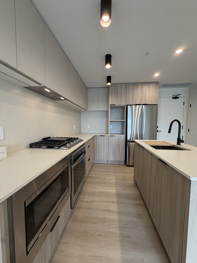 Photo du bâtiment - 623-623 Kemsley Ave