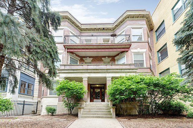 Foto del edificio - 4143 N Sheridan Rd