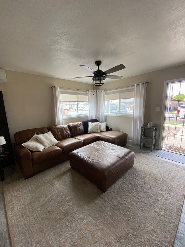 Foto del edificio - Gorgeous, Spacious 3 bed / 1 bath located near Encanto, San Diego!
