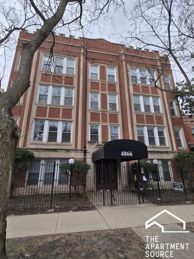 Building Photo - 4866 N Magnolia Ave