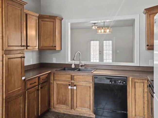 Foto del edificio - 6156-6158 Fairgrove St