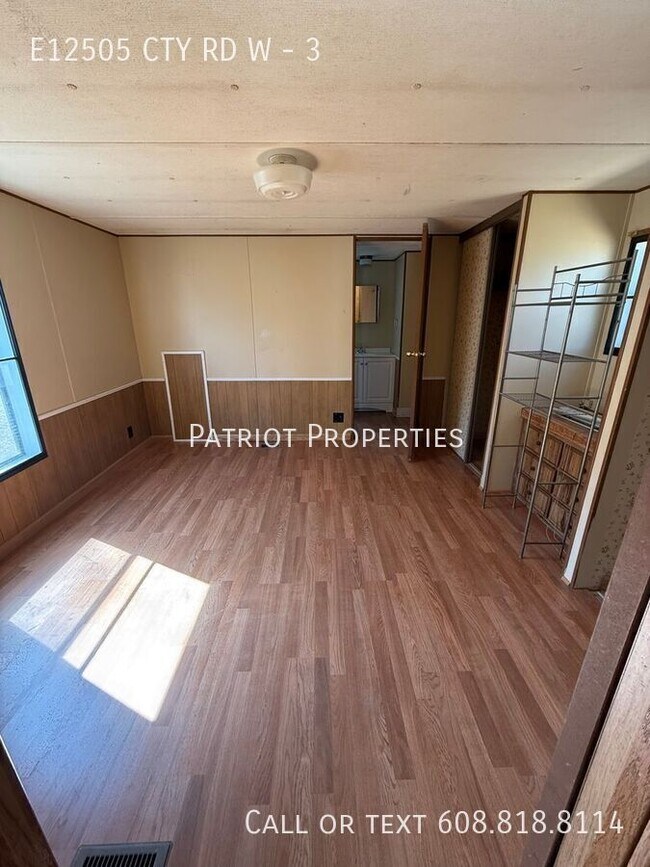 Foto del edificio - E12505 County Rd W