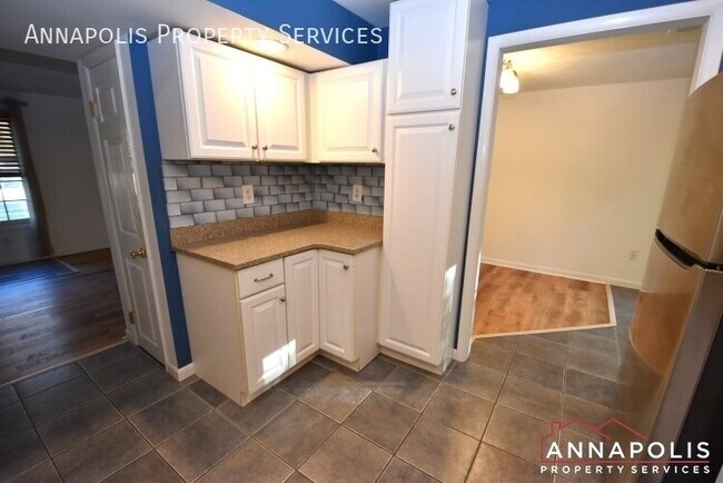 Foto del edificio - 1303 Old Pine Ct