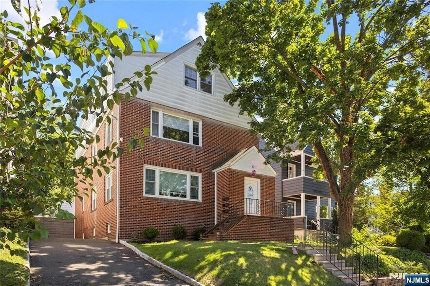 Foto principal - 47 Morris Pl