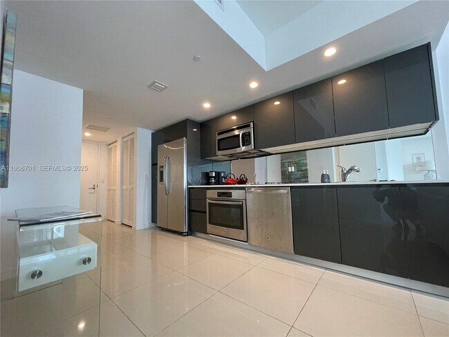 Building Photo - 31 SE 6th St