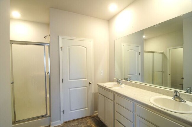 Building Photo - 115 Red Fox Way, Meridianville, AL 35759