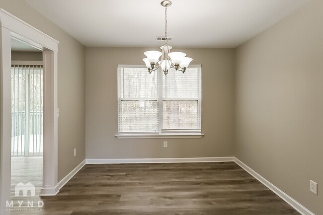 Building Photo - 1395 Ambercrest Way