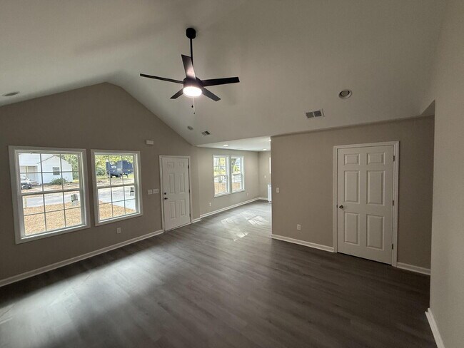 Foto del edificio - New construction now available!