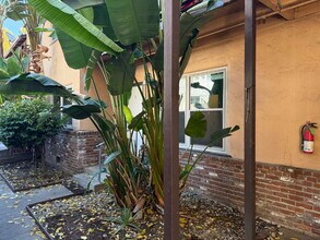 Building Photo - 1715 H St