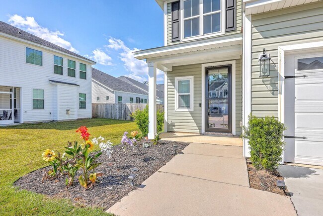 Foto del edificio - 132 McClellan Way