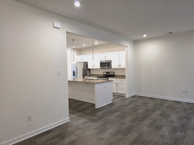 Foto del edificio - 6118 Buntline Ln