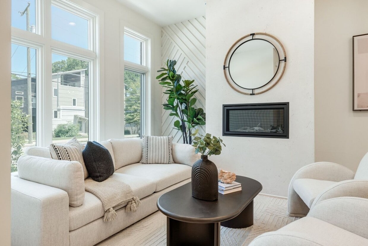 Salemtown Townhome Near Downtown | Screened Patio, Fenced Yard & 2 Parking Spaces - Salemtown Townhome Near Downtown | Screened Patio, Fenced Yard & 2 Parking Spaces