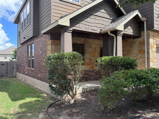 Foto del edificio - 2605 Rough Berry Rd
