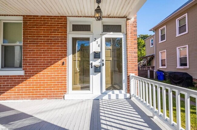 Foto del edificio - 214 Lucile Ave