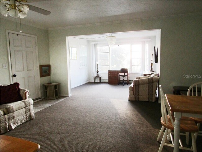 Foto del edificio - 1854 S Highland Park Dr